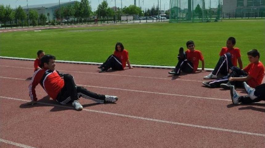 Gen&ccedil;lik Haftası Etkinlikleri S&uuml;r&uuml;yor