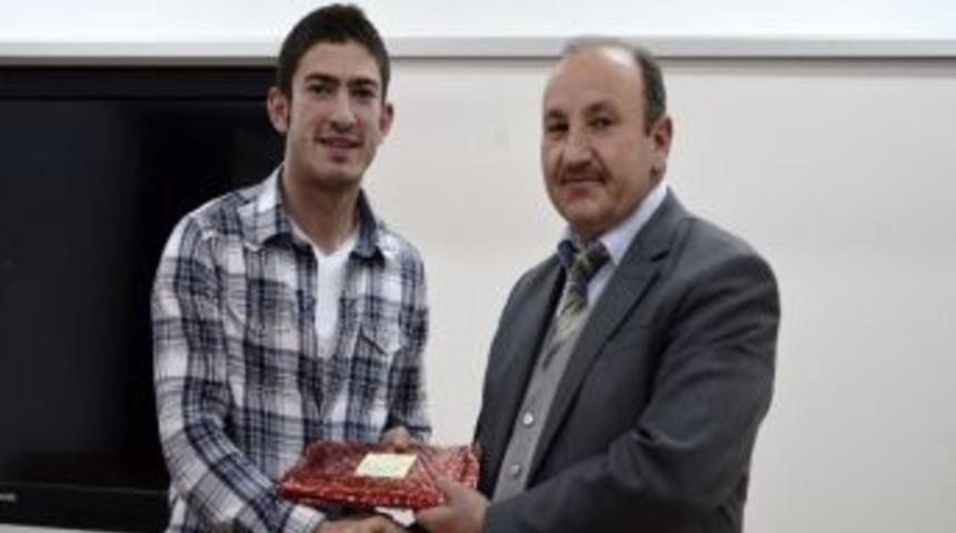 Gediz Anadolu Lisesi'nin "kariyer G&uuml;nleri S&ouml;yleşisi" Okulun &Uuml;nl&uuml;leriyle Devam Ediyor