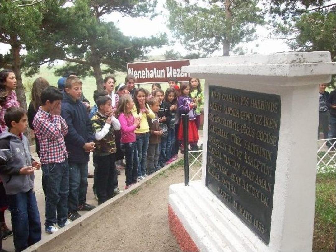 Pazaryolun&rsquo;dan Tiyatro Şenliğine