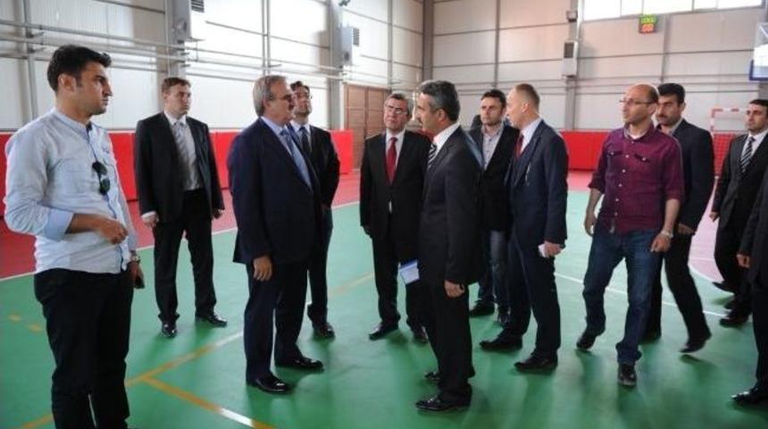 Bostani&ccedil;i Beldesine 1 Milyon Liralık Spor Salonu