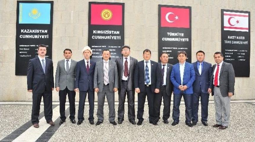 &Ouml;zgen&rsquo;den Başkan &Ouml;zgen Keskin&rsquo;e Teşekk&uuml;r Ziyareti