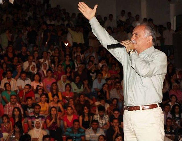 Bayraklı da Hadise 1