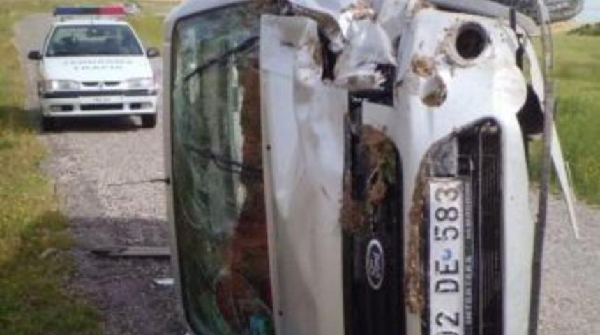 Takla Atan Otomobilde Bir Kişi Yaralandı