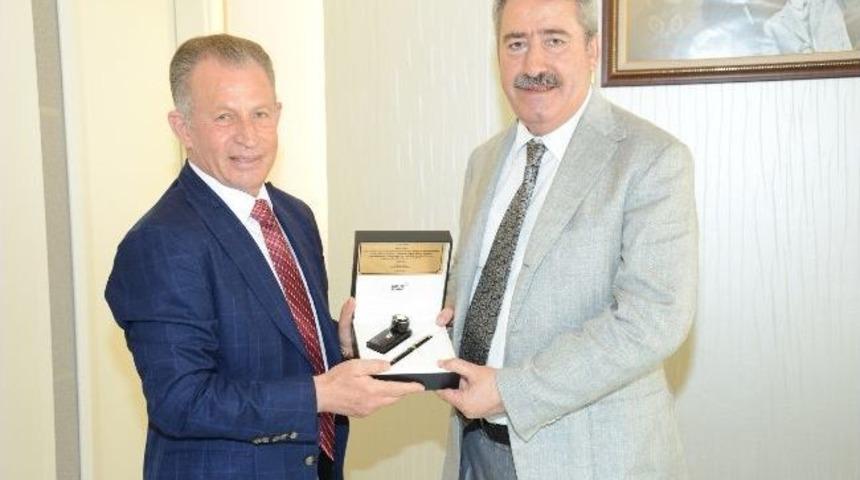 Vali Kıra&ccedil;'tan, Ege Koop Genel Başkanı Aslan'a Veda Ziyareti