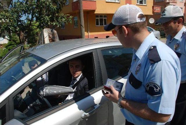 Rize&rsquo;de S&uuml;r&uuml;c&uuml;lere Emniyet Kemeri Denetimi 3