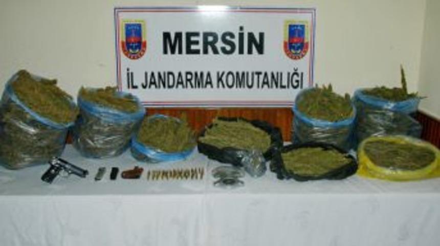 Jandarmadan Turistik Beldede Uyuşturucu Operasyonu