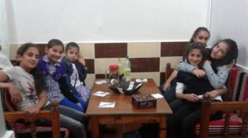 Tegv G&ouml;n&uuml;ll&uuml;leri, Kulplu &Ccedil;ocukları Diyarbakır&rsquo;da Gezdirdi