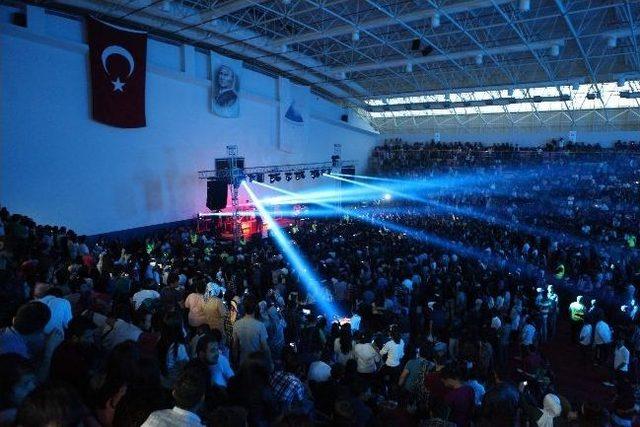 Grup 84, Adıyaman Üniversitesi’nde Konser Verdi