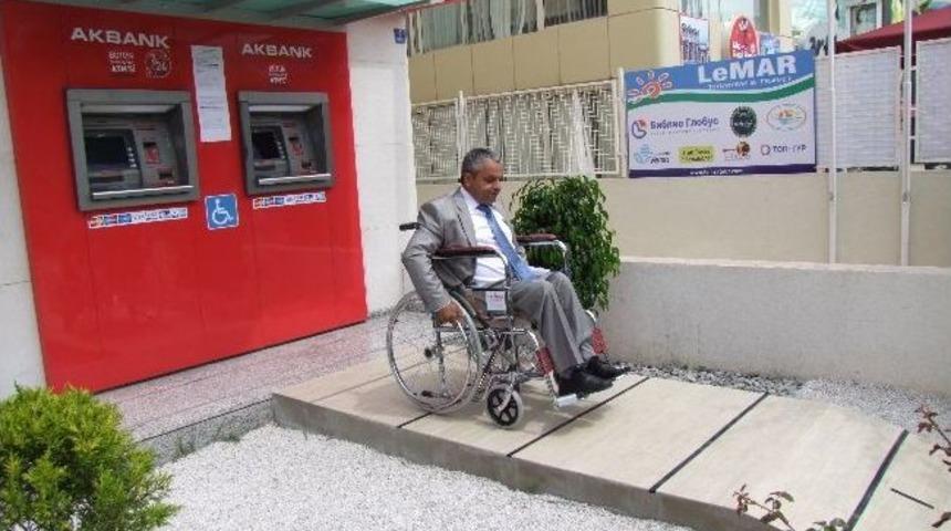 Engelli Vatandaşlar Banka İşlemlerini Daha Rahat Yapacak