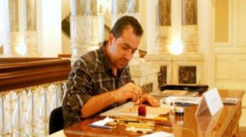 Başkan Obama&rsquo;nın Tablosunu Yetiştirmek I&ccedil;in 3 G&uuml;n At&ouml;lyede Sabahladı