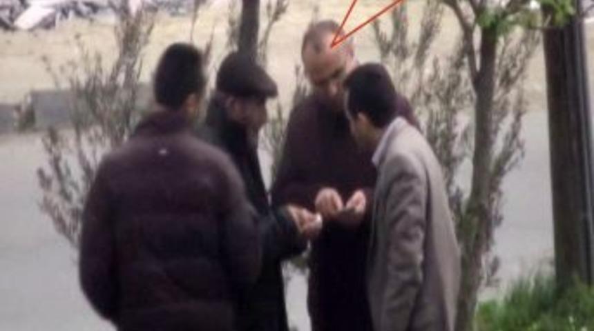 K&uuml;l&ccedil;e altın tuzağı kamerada