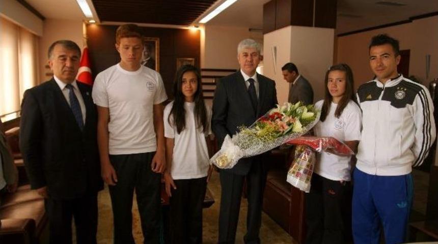 19 Mayıs Atat&uuml;rk&rsquo;&uuml; Anma Gen&ccedil;lik Ve Spor Bayramı