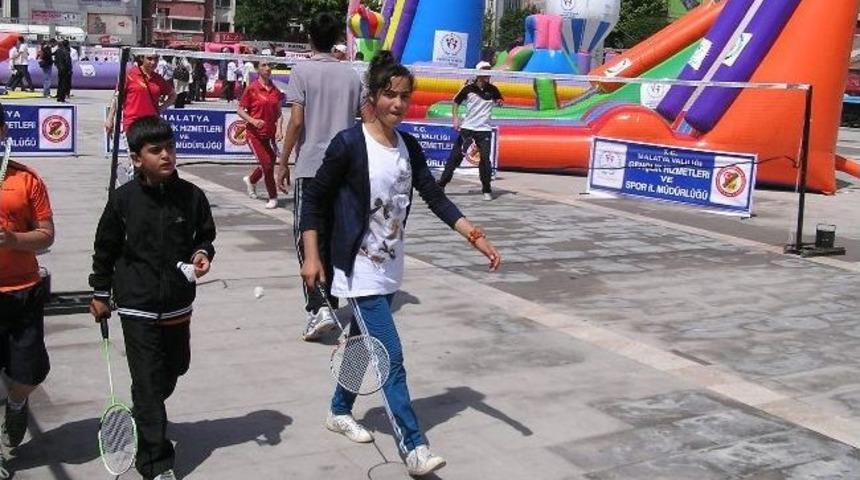 Gen&ccedil;lik Haftası Etkinliği İlgi G&ouml;rd&uuml;