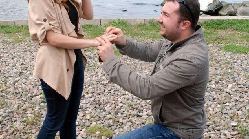 Sevdiği Kız İ&ccedil;in 500 Metreden Atladı