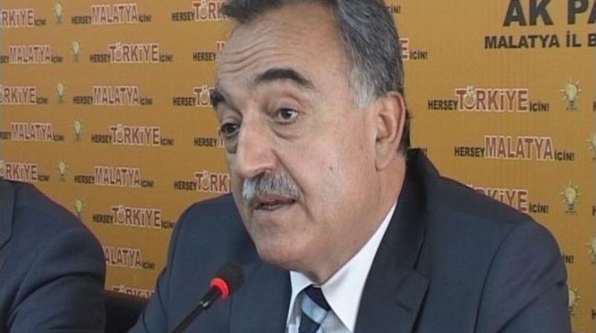 Ak Parti Halk G&uuml;n&uuml; Toplantısına Devam Etti