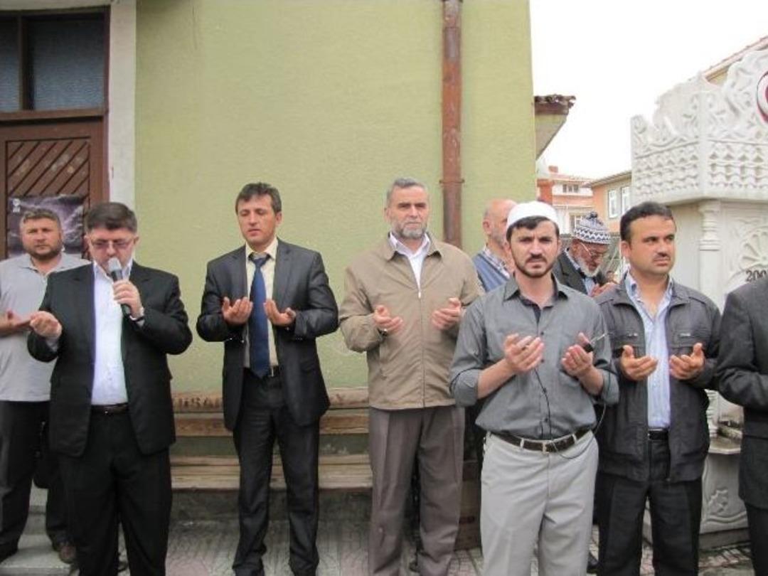 Hisarcık&rsquo;ta Umre Kafilesi Dualarla Uğurlandı