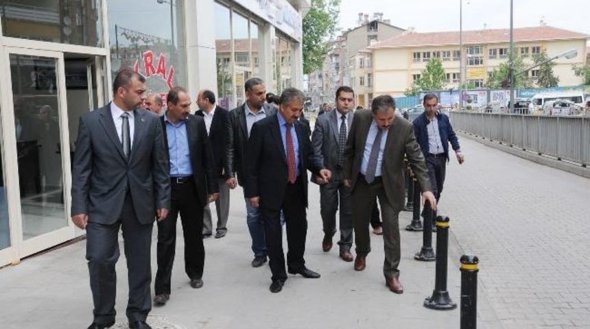 Malatya Belediye Başkanı Ahmet &Ccedil;akır, &Ccedil;alışmaları Yerinde İnceledi