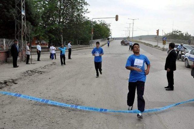 Yerk&ouml;y de Bayıltan Gen&ccedil;lik Koşusu 1