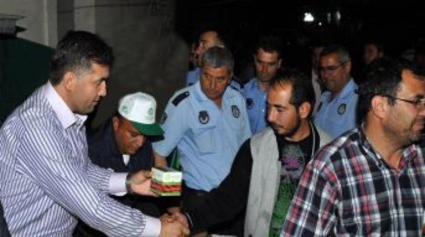 Meram Belediyesi'nden 30 Camide Kandil Simidi Ikramı