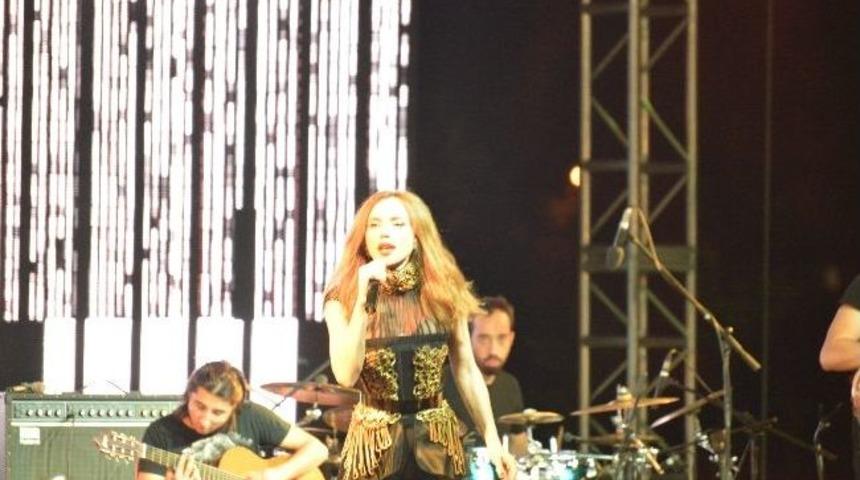 G&uuml;lşen, &Ouml;ğrencileri Coşturdu