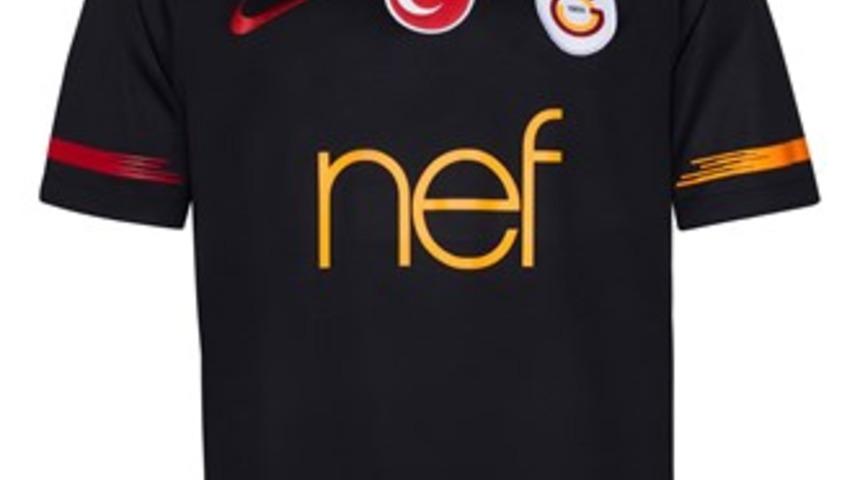 Galatasaray, 2018-2019 dış saha formasını tanıttı