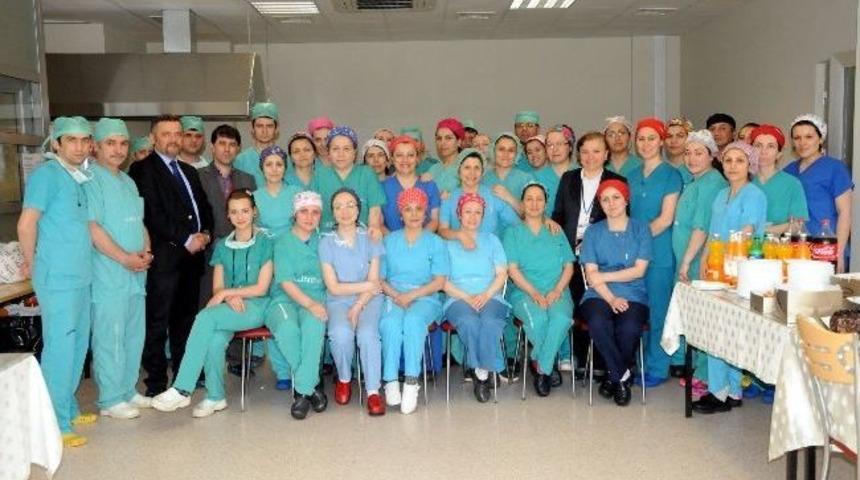 Ameliyathanede Hemşirelik Haftası Kutlandı