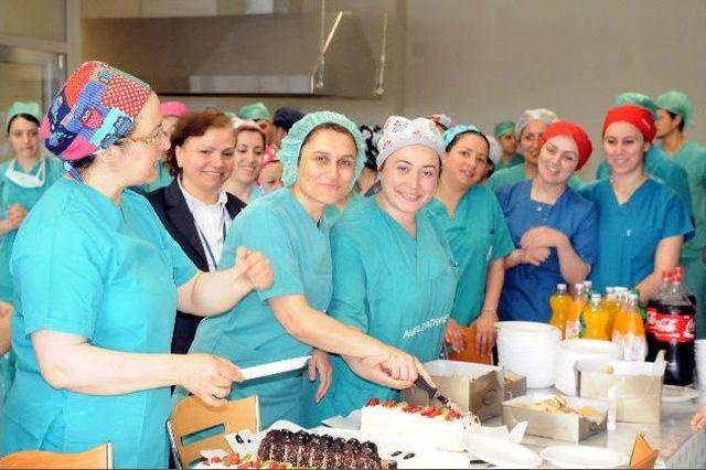 Ameliyathanede Hemşirelik Haftası Kutlandı 1