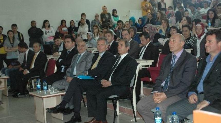 Fransız B&uuml;y&uuml;kel&ccedil;i Atat&uuml;rk &Uuml;niversitesi &Ouml;ğrencileriyle Biraraya Geldi