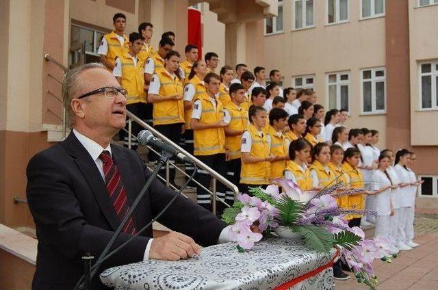 Edincik Beldesinde 43 Acil Tıp Teknikeri Yemin Etti