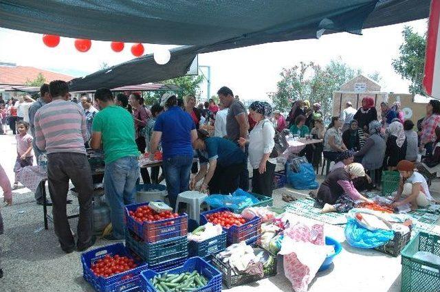 80.yıl Cumhuriyet İlköğretim Okul Aile Birliğinden Kermes 1