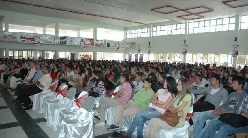 Eğitimci Yazar Cihat Şener'den &Ouml;ğrencilere Tavsiyeler