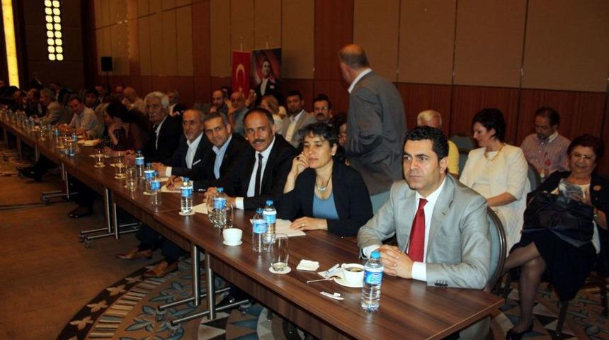 &lsquo;Silahın G&uuml;c&uuml;n&uuml;n Yerini S&ouml;z&uuml;n G&uuml;c&uuml; Almalı&rsquo;