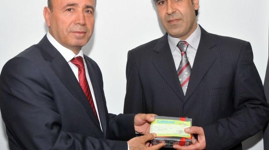 Bursa'da Polis Memurları Yaptıkları Işe G&ouml;re Puan Alıp &Ouml;d&uuml;llendiriliyor