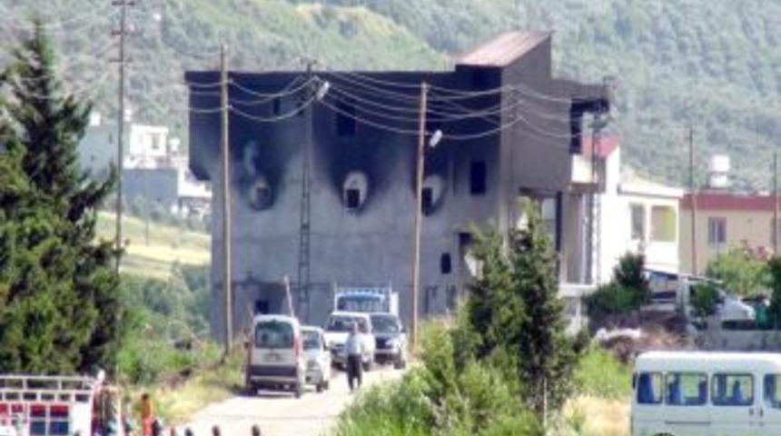 Hatay'ın Altın&ouml;z&uuml; Il&ccedil;esinde Patlama: 10 &Ouml;l&uuml;