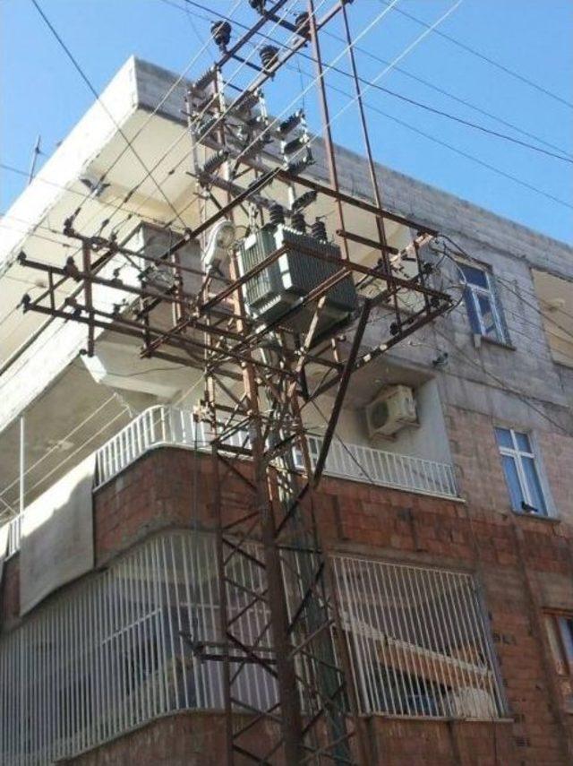 Balkona Bitişik Trafo Tehlike Sa&ccedil;ıyor 1