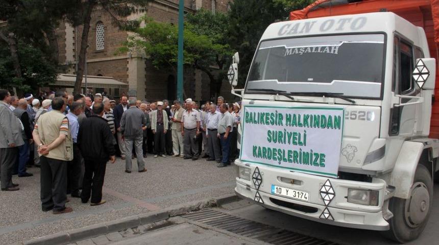İHH'dan I&ccedil; Savaşın Yaşandığı Suriye'ye &Uuml;&ccedil;&uuml;nc&uuml; Yardım TIR'ı