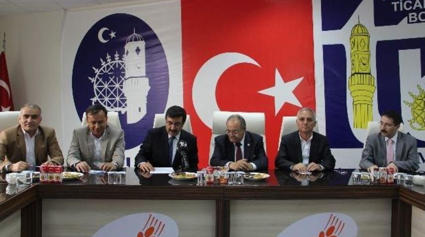 Ak Partili Uslu&rsquo;dan &Ccedil;orum Ticaret Borsası&rsquo;na Ziyaret