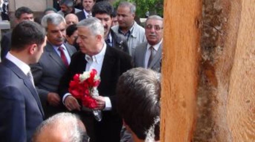 'Akil İnsanlar Heyeti' Muş&rsquo;un Altınova Beldesinde Halkla Bir Araya Geldi