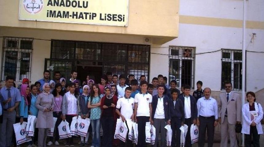Anadolu İmam Hatip Lisesine Kitap Desteği