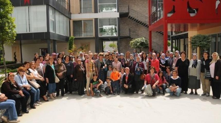 Alaşehirli Kadınlar Manisa&rsquo;yı Gezdi