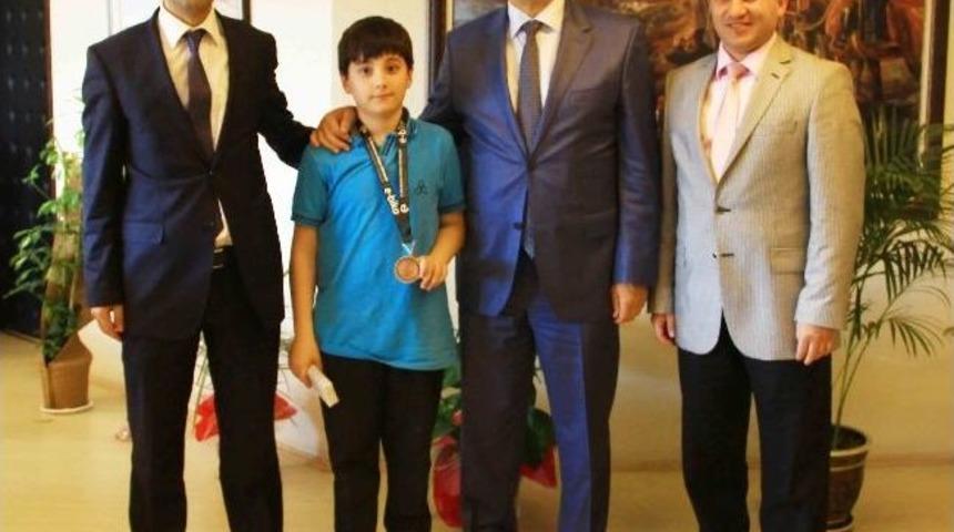 G&uuml;lpembe&rsquo;den Belediyeye Ziyaret