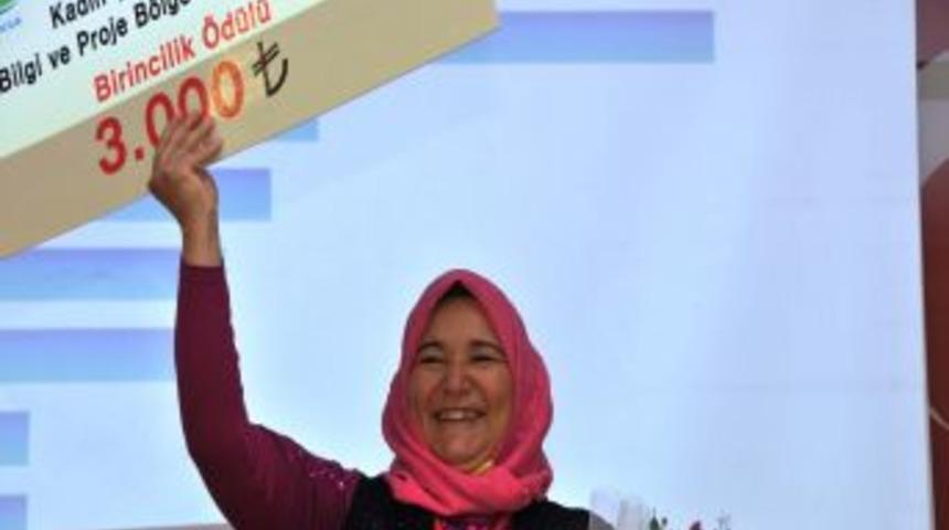 Antalyalı Kadın &Ccedil;ift&ccedil;i Birinci Oldu