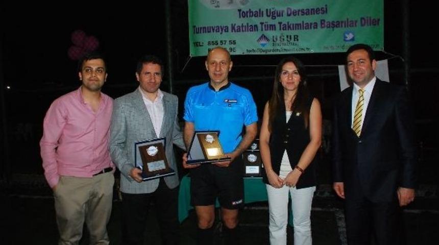 Eski Fıfa Kokartlı Hakemler Torbalı&rsquo;da Ma&ccedil; Y&ouml;nettı