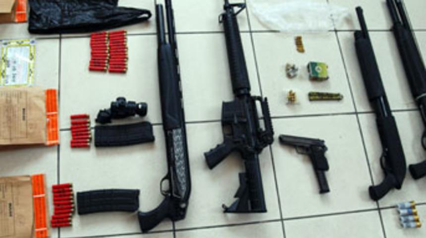 Film gibi suikastı polis son anda &ouml;nledi