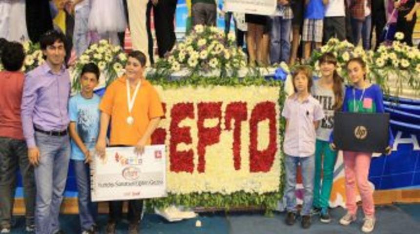 Bodrum Merter İlk&ouml;ğretim Kaligrafide D&uuml;nya Birincisi Oldu