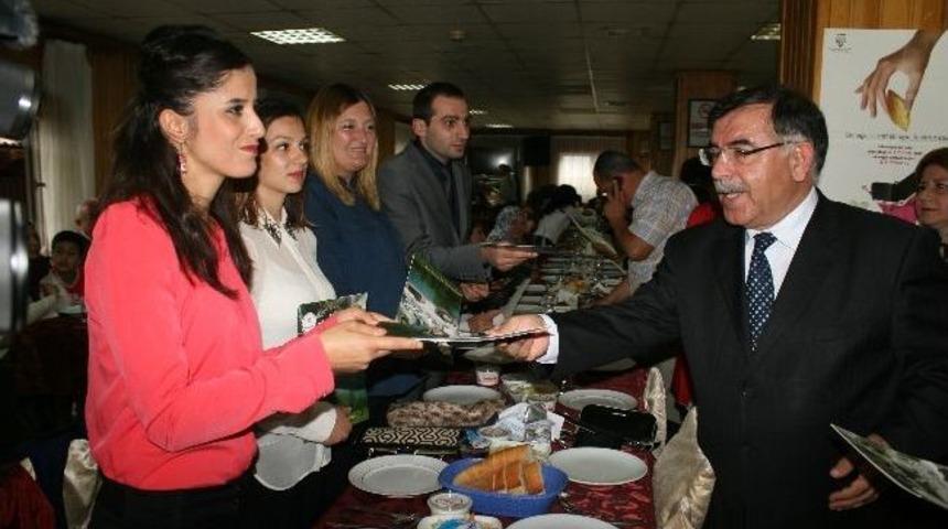 &Ouml;zel Eğitime G&ouml;n&uuml;l Veren Eğitimcilere Takdir Belgesi