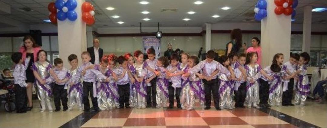 D&uuml;zce Ş&uuml;kran &Ouml;ney Anaokulunda Muhteşem Yılsonu Geceleri