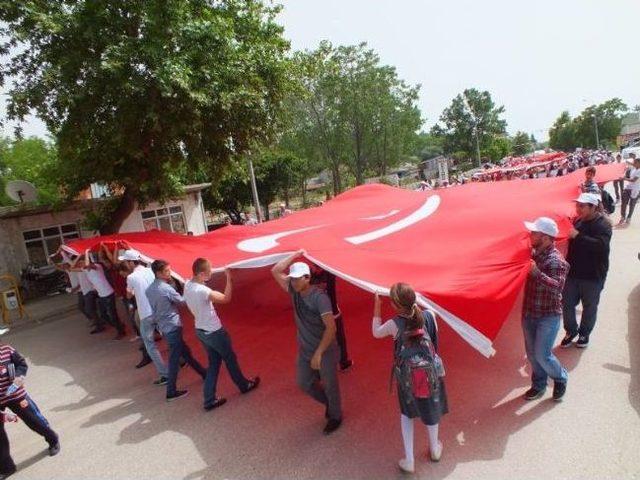 İpsala’da Gençlik Yürüyüşü Yapıldı