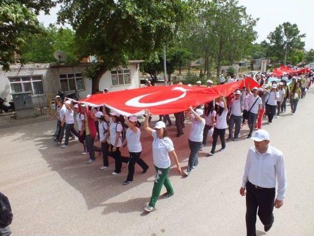 İpsala’da Gençlik Yürüyüşü Yapıldı