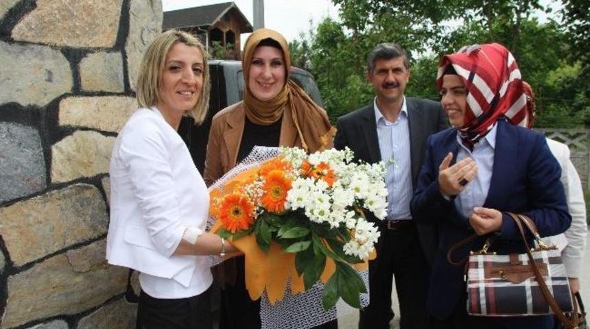 Ak Parti&rsquo;den &Ouml;zel Eğitim Ve Rehabilitasyon Merkezine Ziyaret